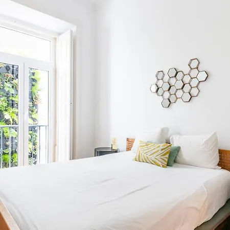 Apartamento Plum Guide - Lisboeta Kitchen Lisboa